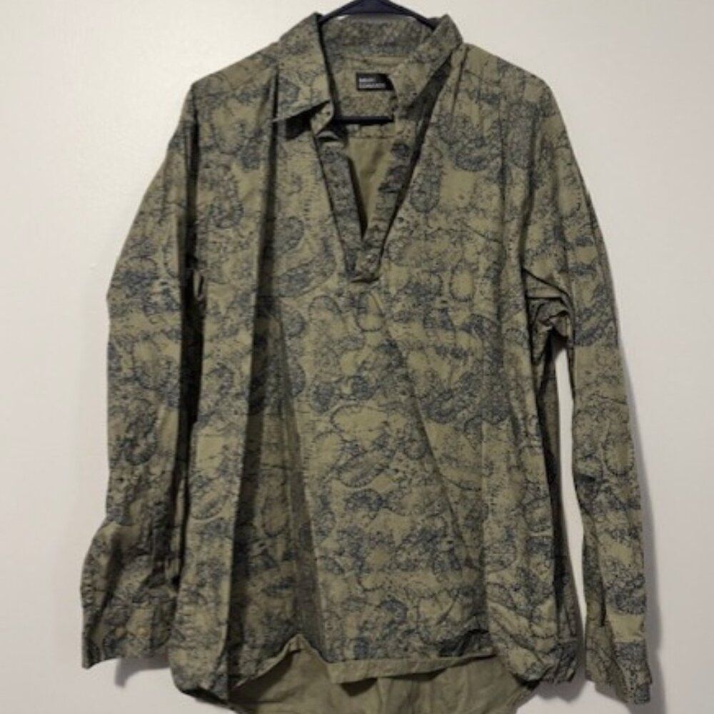 USED Men's Marc Edwards Long Sleeve Low Cut V Neck Shirt Color Green Size XL
